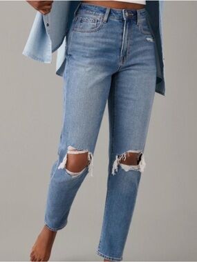 American Eagle Ripped Denim Comfort Stretch Waistband High Rise Mom Jean 4 Long